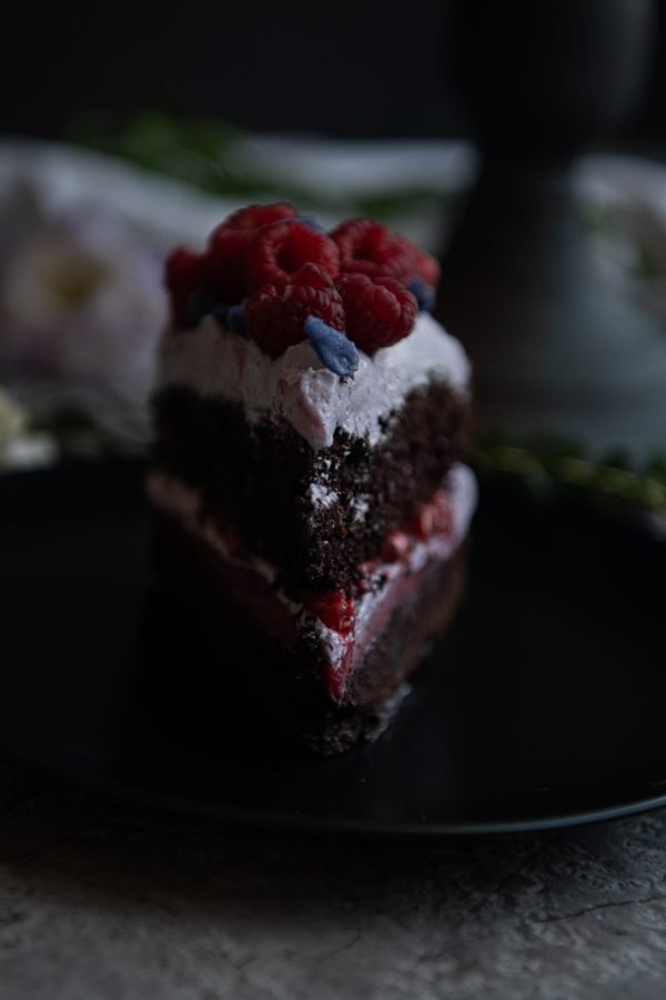 Pastel de Chocolate con Violetas, foto 4 — Pastelería Pavlova, Puerto Vallarta