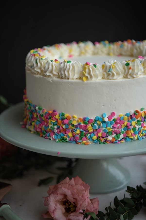 Pastel de Confetti — Pastelería Pavlova, Puerto Vallarta